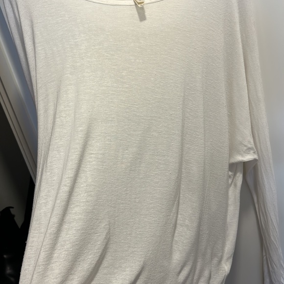 Aritzia Group by Babaton Linen Blend Loose along Sleeve Top - Picture 10 of 10